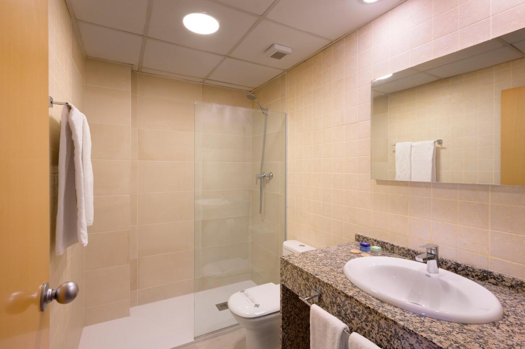 Sg Costa Bcn Apartments Кастелдефелс Екстериор снимка